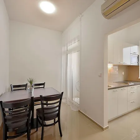 Self Check-in By Ambiente Apartmán Bratislava
